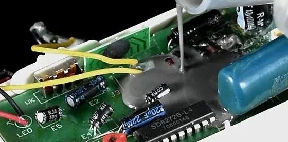 灌封胶草莓污视频在线观看产生的原因及除草莓污视频在线观看方法