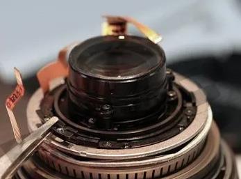 汽车车载摄像头感光芯片底部填充胶来了